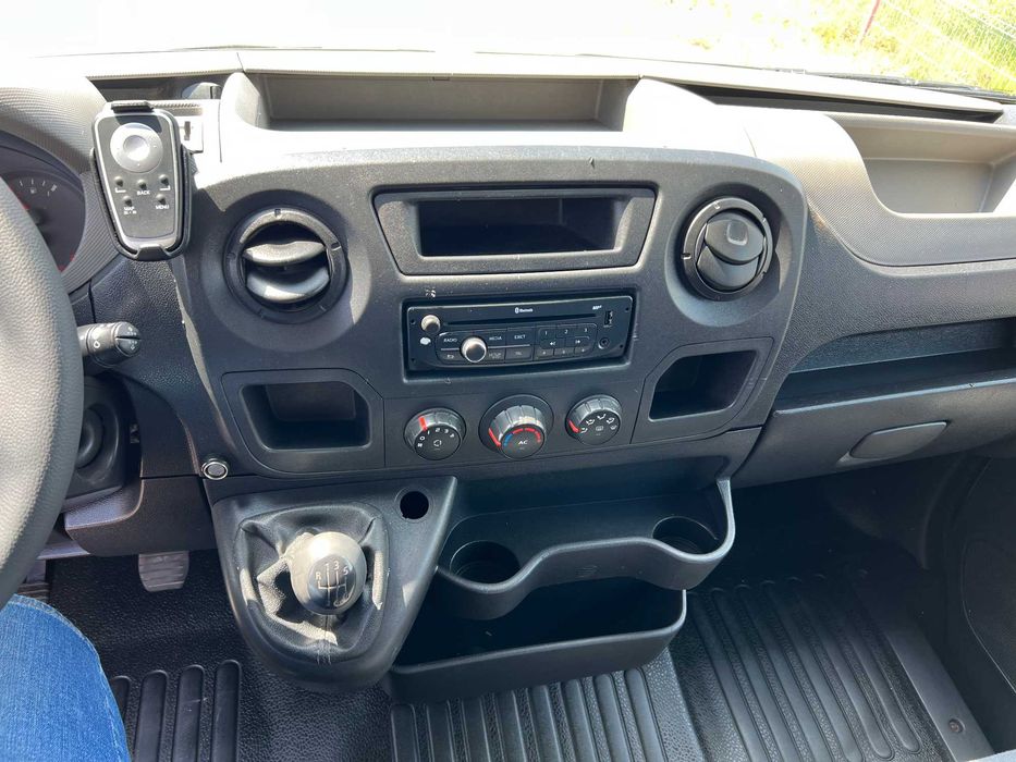 Renault Master 2.3 dCi 92 kW 7 osób  Pick-up DOKA 2013