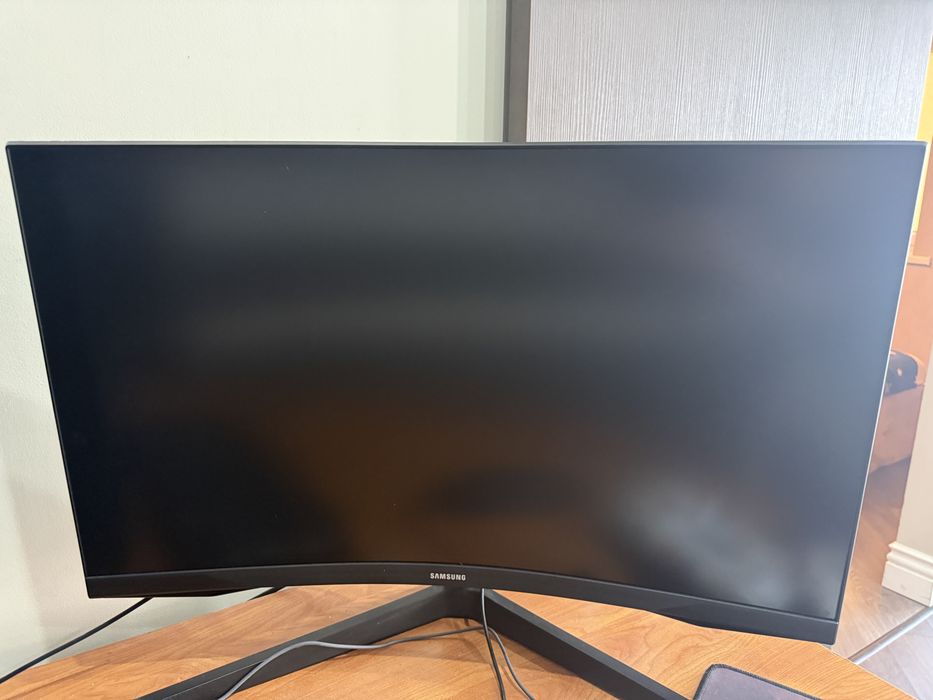 Samsung Odyssey G5 27” 2K 144Hz Curved игровой монитор