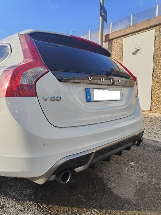 Volvo V60 D3 2.0 R-Design