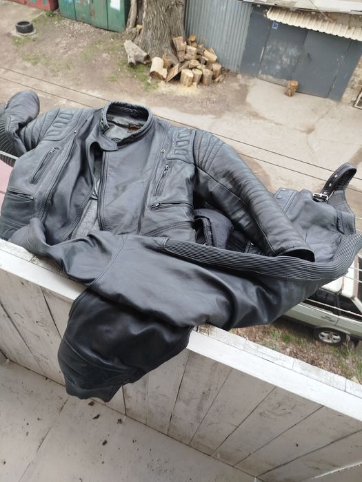 Кожаный мото костюм