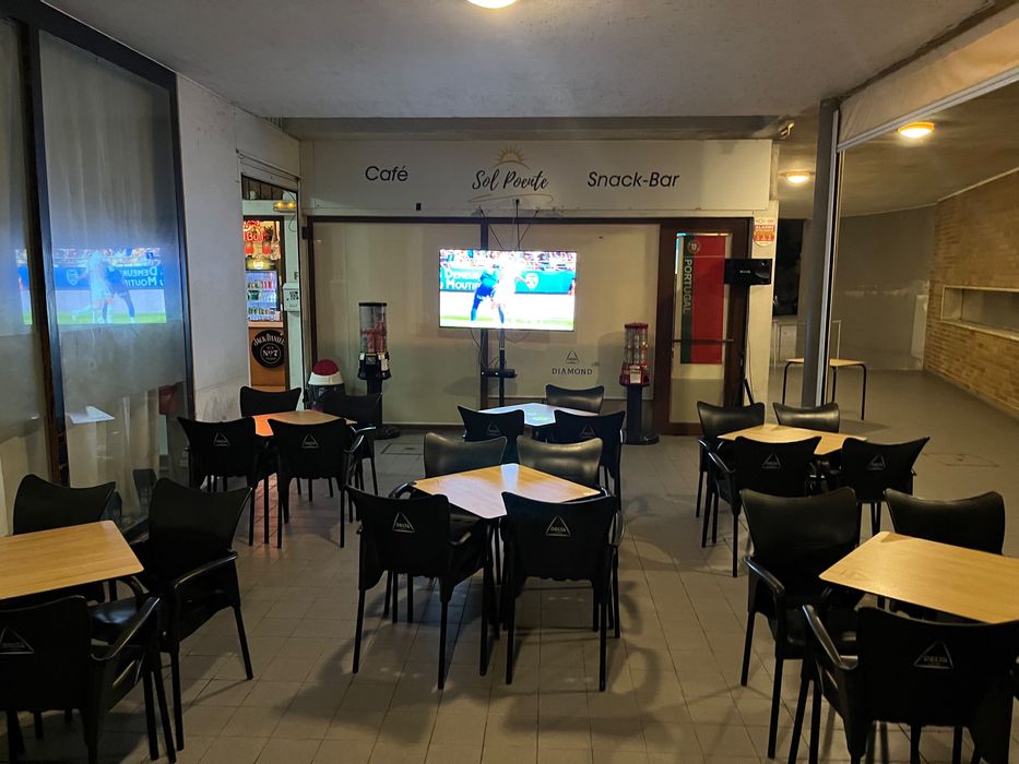 Café em Leça da Palmeira para trespasse