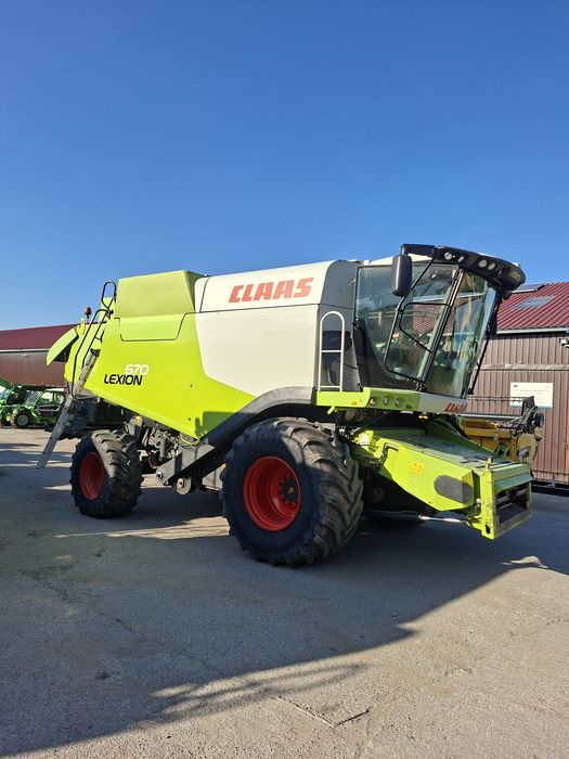 New holland  claas 670