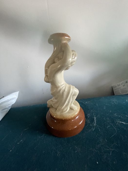 figurka z okresu prl