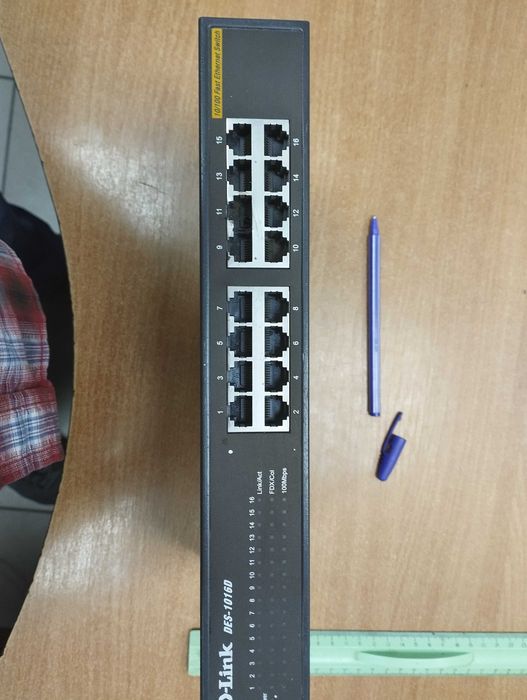 D-Link DES-1016D комутатор/світч