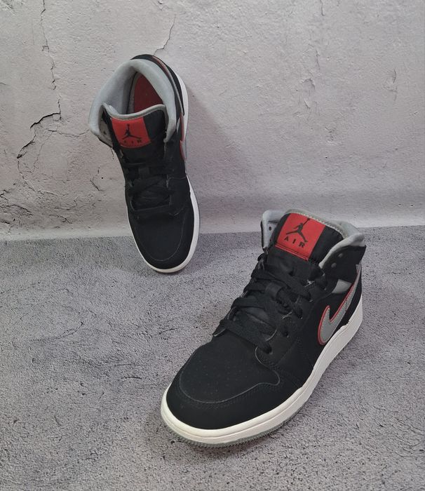 Кроссовки Jordan 1 Mid женские баскетбольные кеды ботинки чёрные 4 6