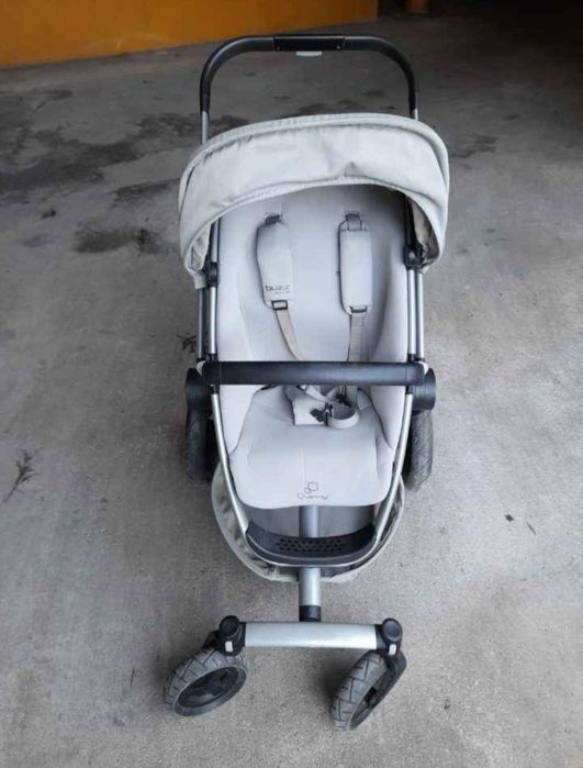 Carrinho de Bebé Quinny