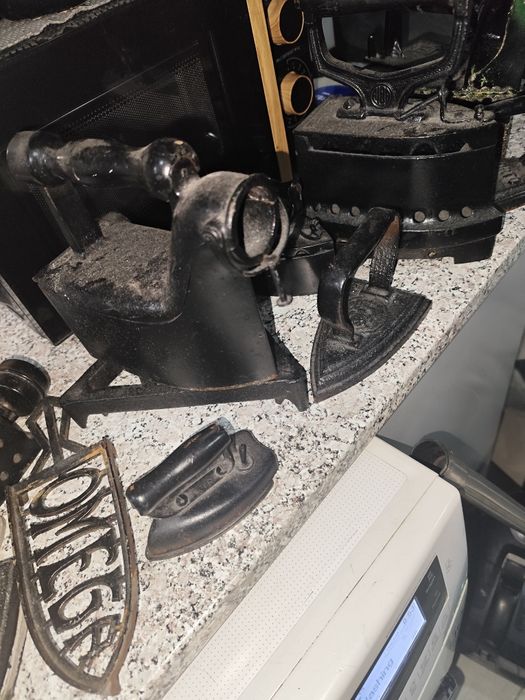 Ferros de engomar antigo