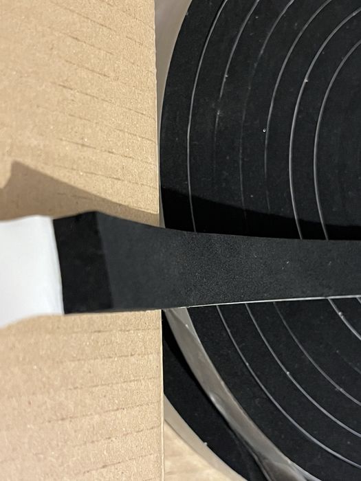 Uszczelka z mikrogumy EPDM  z klejem 10x20mm. 5m, super