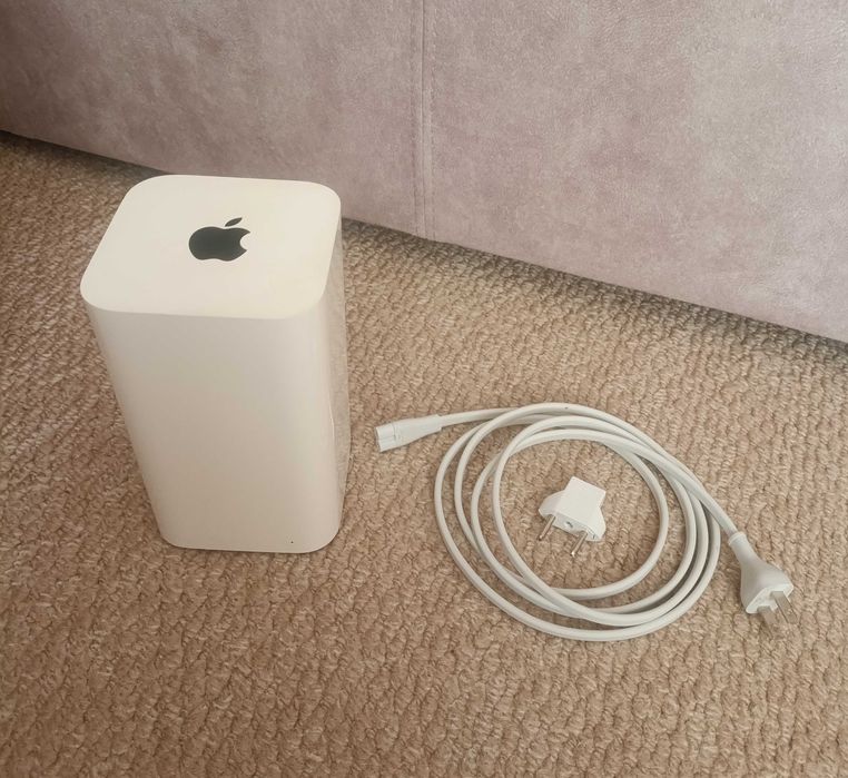 Гігабітний маршрутизатор роутер Apple AirPort Extreme A1521