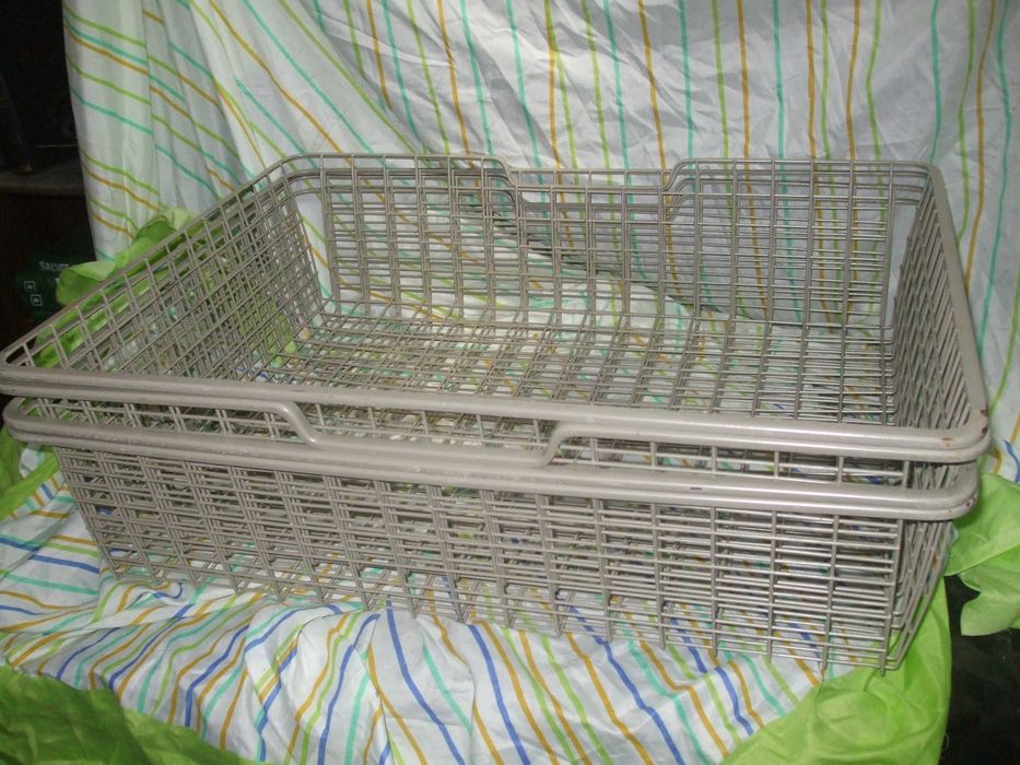 4 cestos metalicos bom estado geral 53x69 cm