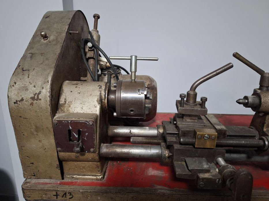 Mała tokarka modelarska