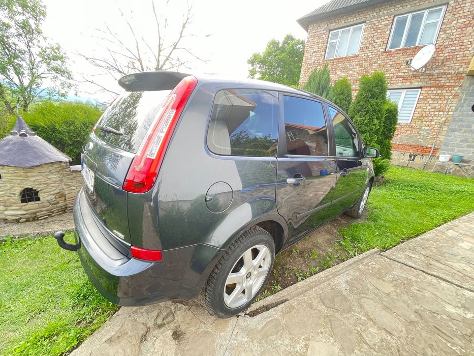 Автомобіль Ford C-Max