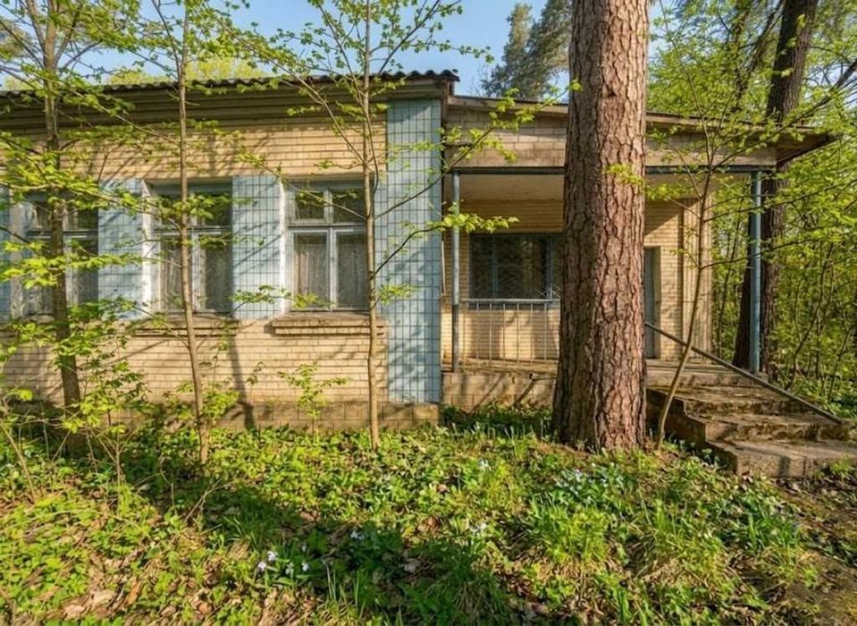 Продаж приміщення 192м². Під ремонт. Поряд озеро. Біля траси. ID:205