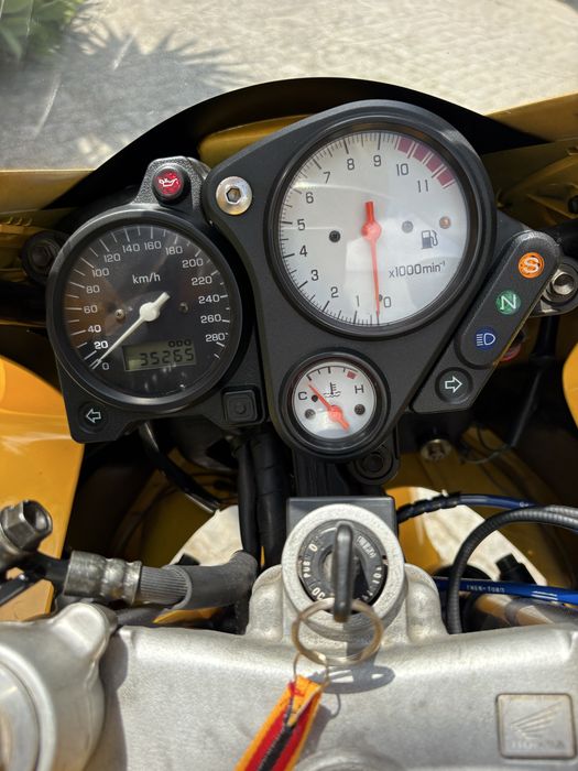 HONDA VTR 1000 FireStorm