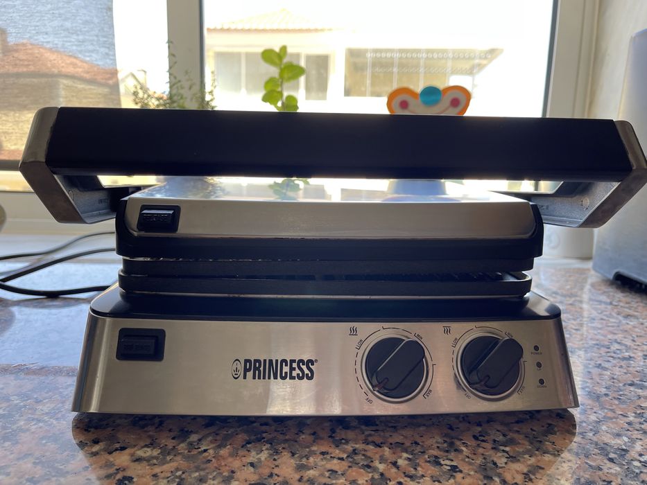 Grelhador Eléctrico de Placas