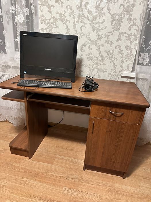 Меблі б/у пенал, стіл письмовий, тубма