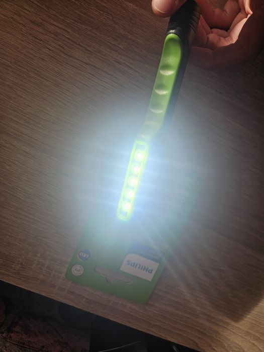 Lampka robocza LED Phillips !