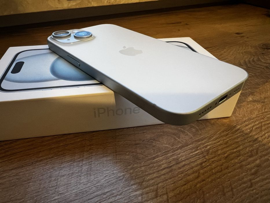 iPhone 15 128GB niebieski, zamienię na android