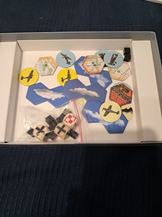 Wojenna gra planszowa "Alarm dla Warszawy"