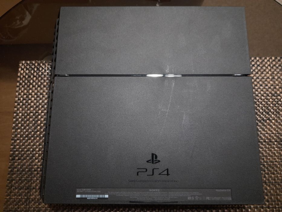 PS4 Fat 500gb + 2 геймпада