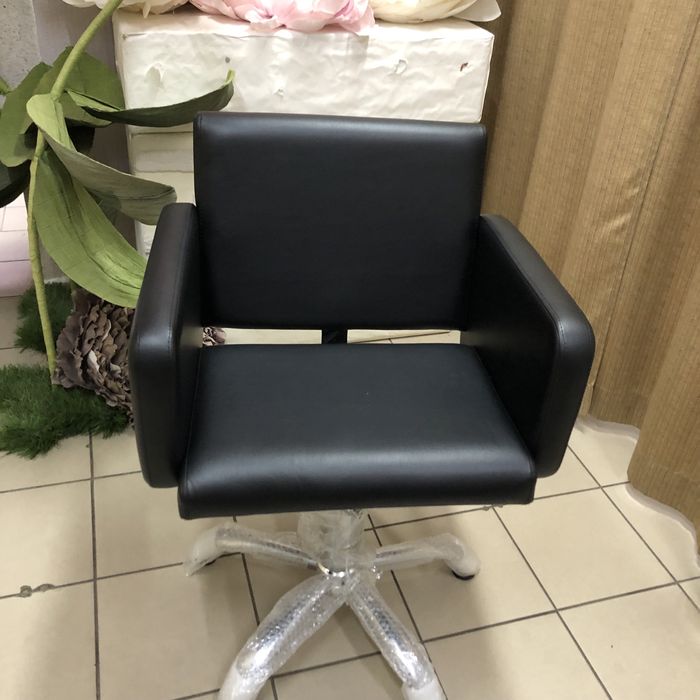 Мийка і крісло перукарське в комплекті