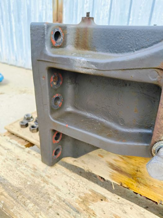 Claas Axion 840 C-Matic 13r A09 Most Wózek osi przedniej