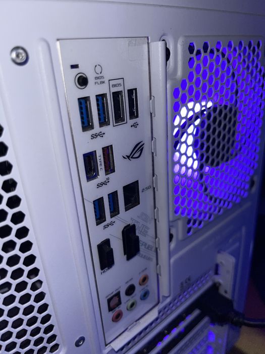 Pc gaming ( rx 7900xtx / amd ryzen 7 )