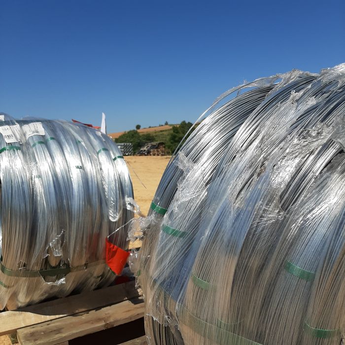 Arame liso duro 2,5mm Zn Al rolos 25kg