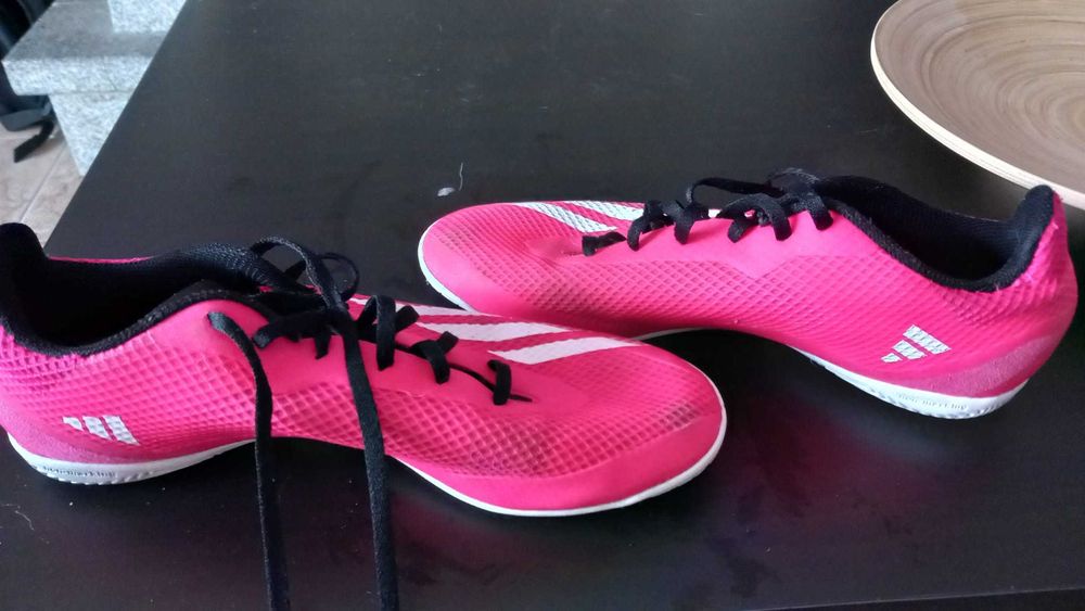 Spatilhas/Chuteiras de Futsal Adidas Rosa