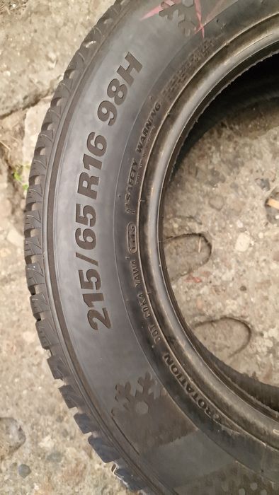 215/65r16 Kumho WinterCraft WP51 98H