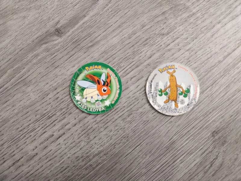 Conjunto Tazos Pokémon série sticker.  São 2 Tazos da série sticker.