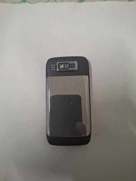 Telemóvel Nokia e72