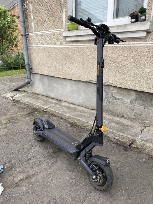 ausom l2 max(з шоломом в комплекті)