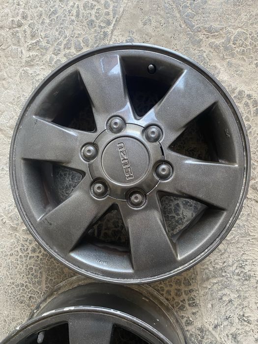 Оригінальні диски Isuzu R16 6x139.7 7J ET38 brabus 18*8 1/2jj