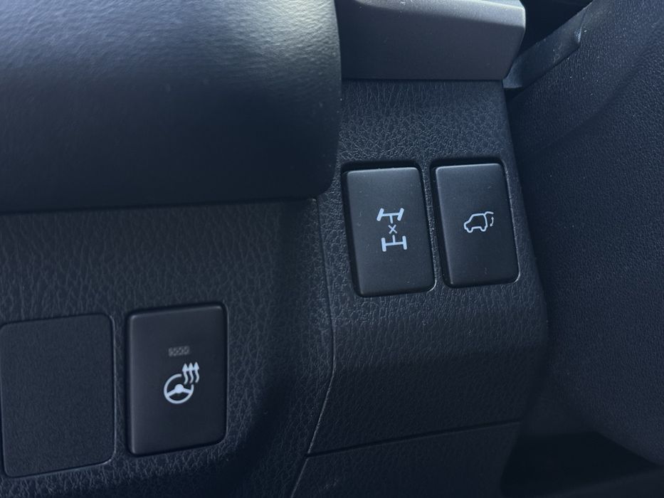 TOYOTA RAV4 повний привід офіційне авто