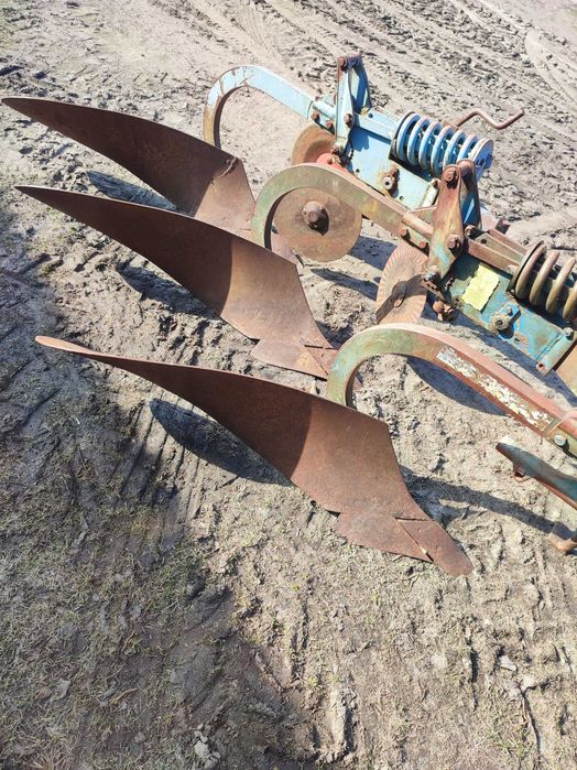 Pługi Fiskars 3 skibowe