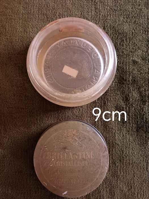 Caixa antiga brilhantina