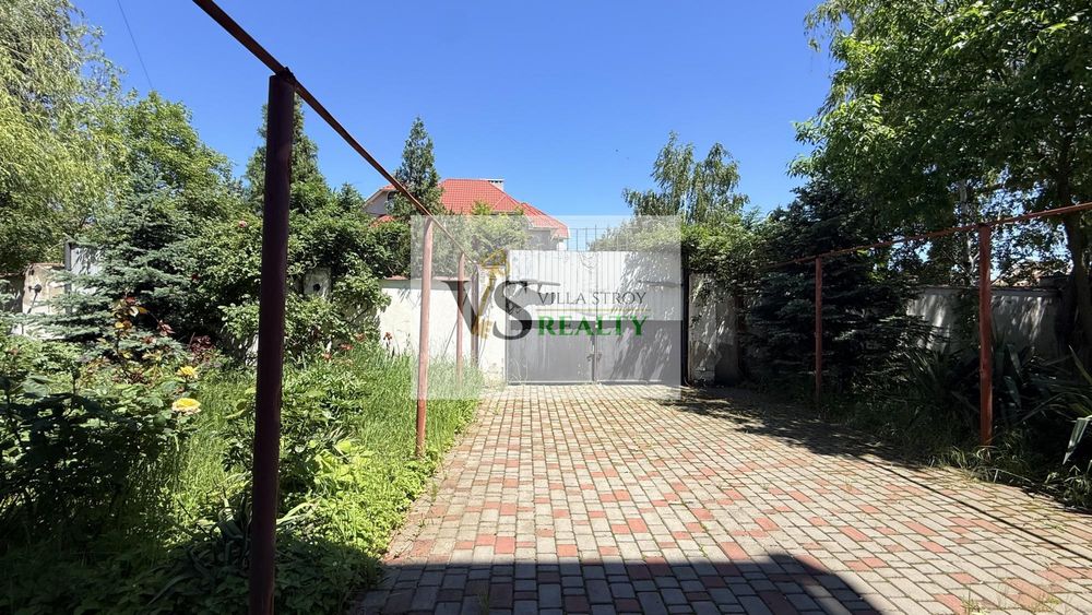 Продаж будинку: 11 кімн., 485 м² на 11 сотках у Лиманці!