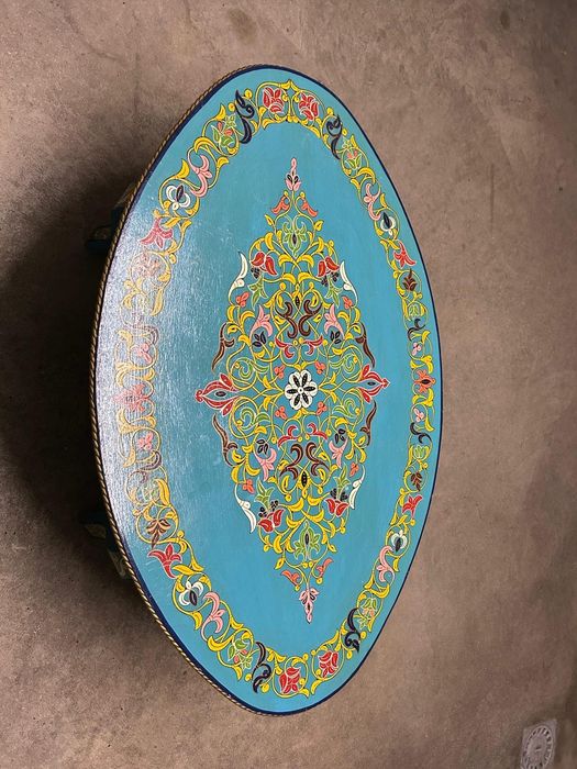 Mesa de centro pintada á mão