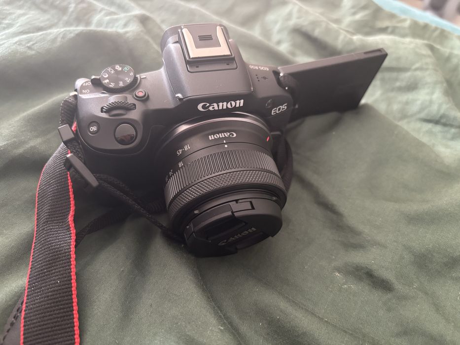 Aparat Canon EOS R50
