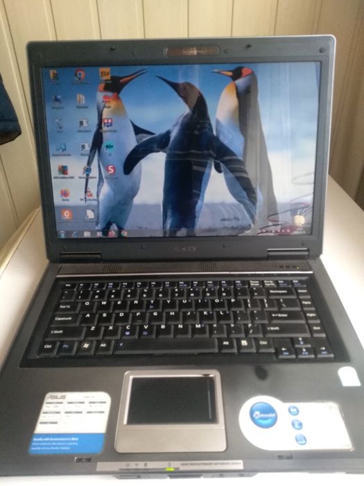 Laptop Asus w wyjątkowym stanie