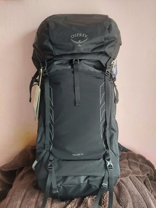 Рюкзак трекінговий похідний фірми Osprey Talon 44 black coal grey ориг