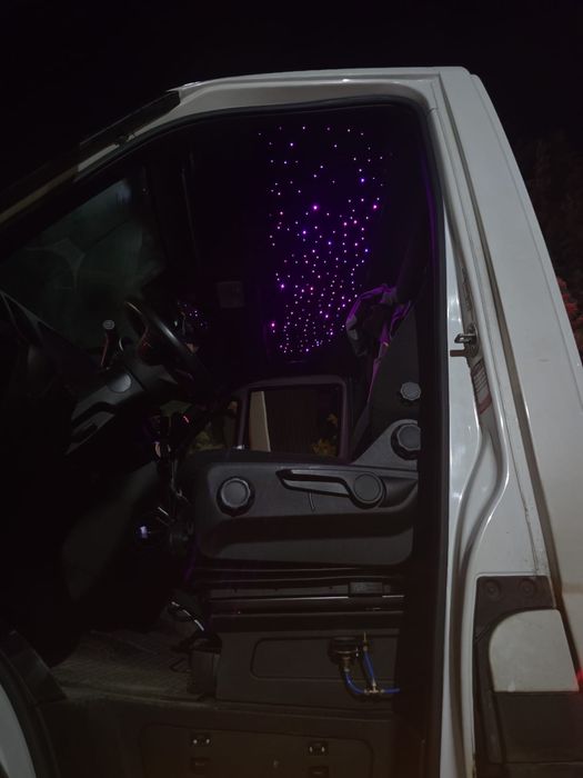 Naprawa podsufitek samochodowych