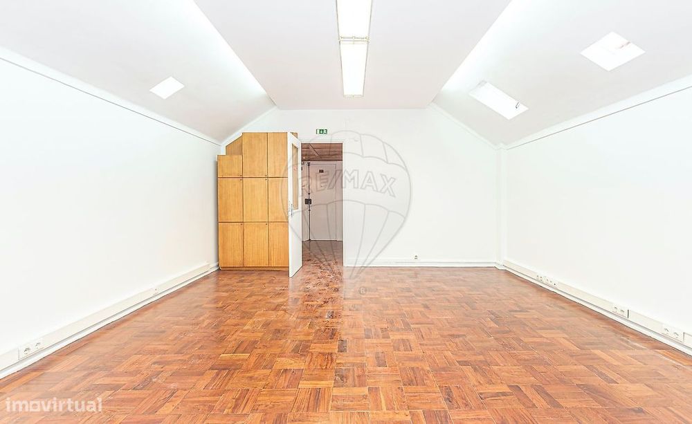 Escritório T0 para arrendamento