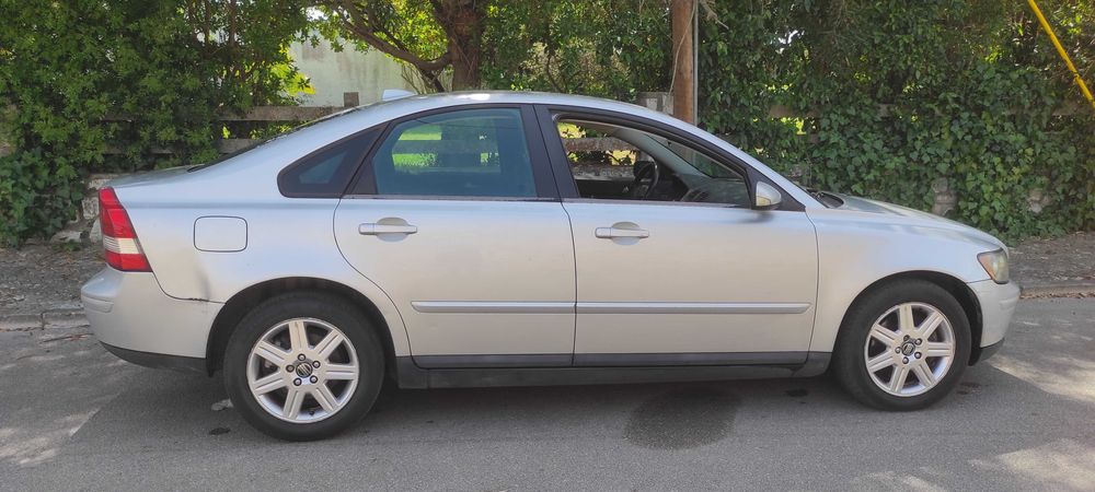 VOLVO S 40 2.0 TURBO DIESEL Bom estado geral