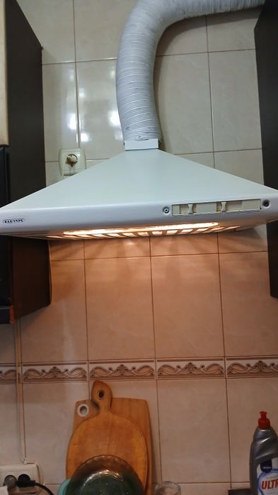 Вытяжка Eleyus 60 см белая