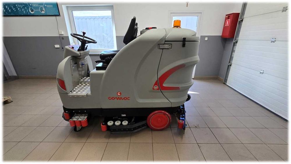 Szorowarka Comac Ultra 120 z nową baterią