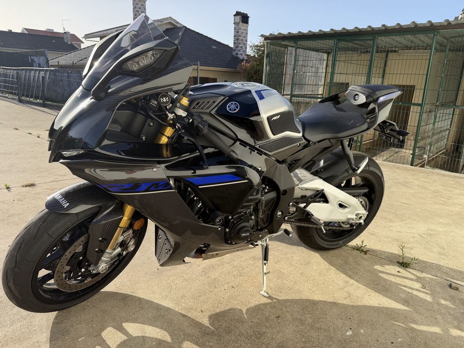 Yamaha YZF R1M 2025