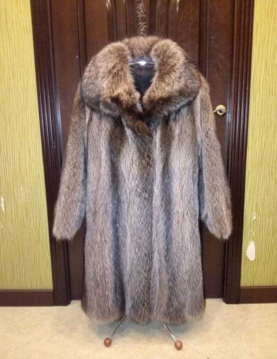 Шуба натуральне хутро єнот