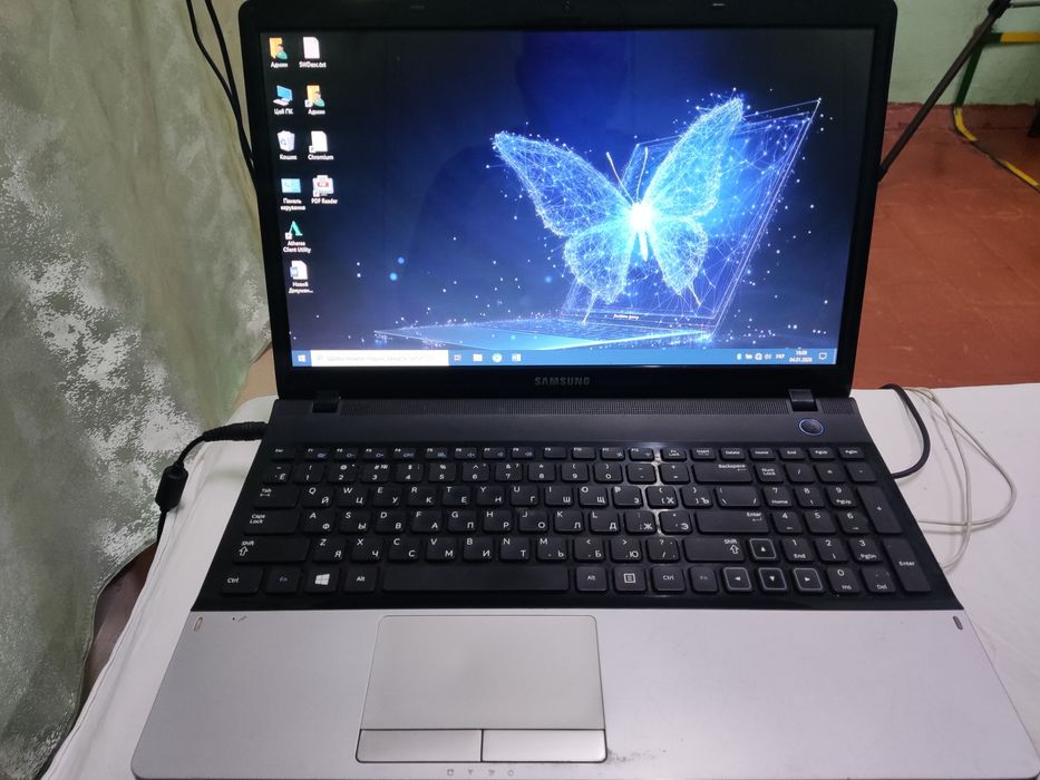 Ноутбук Samsung NP300E5A.